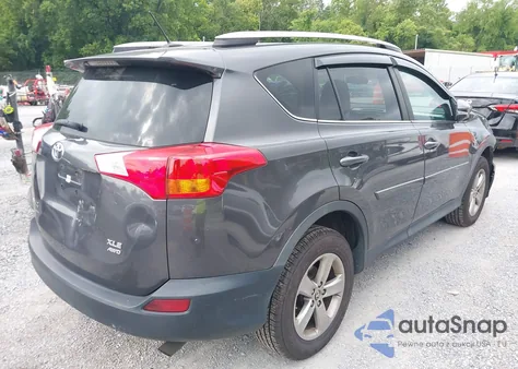 2015 Toyota Rav4 Xle z USA, uszkodzony, nr VIN 2T3RFREV1FW302996
